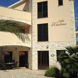 apartments-villa-kristina.in-istria.net/