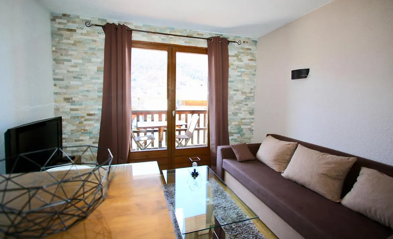 Apartment La Ruinee Appartement Chaleureux A Proximite Des Pistes Et Commodites Briancon