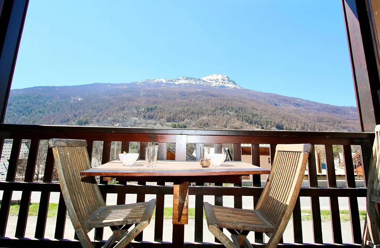 Apartment La Ruinee Appartement Chaleureux A Proximite Des Pistes Et Commodites Briancon